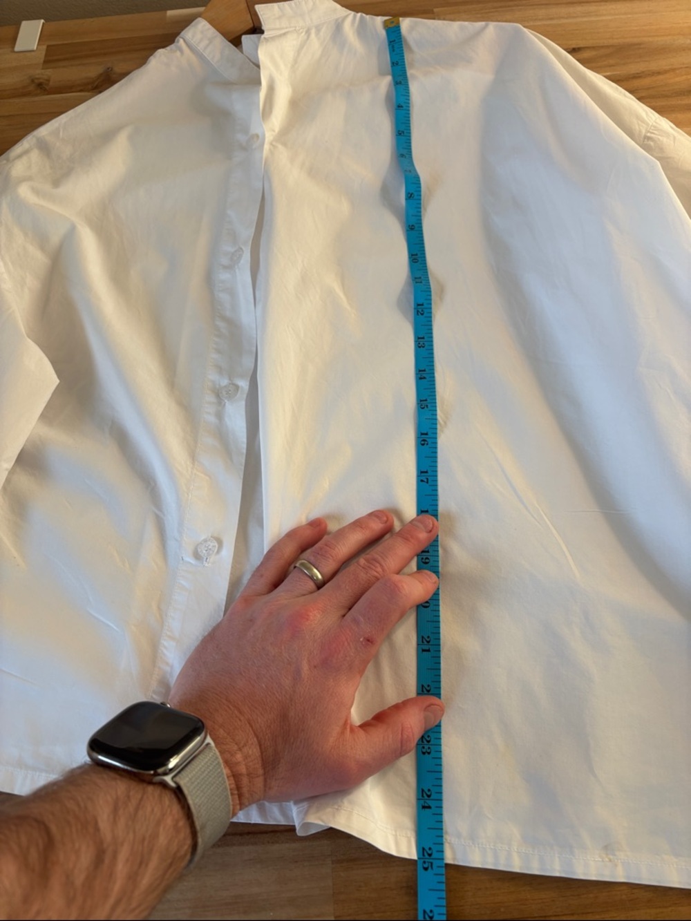 Toteme White Mandarin Collar Button-Front women’s Shirt - Picture 4 of 8